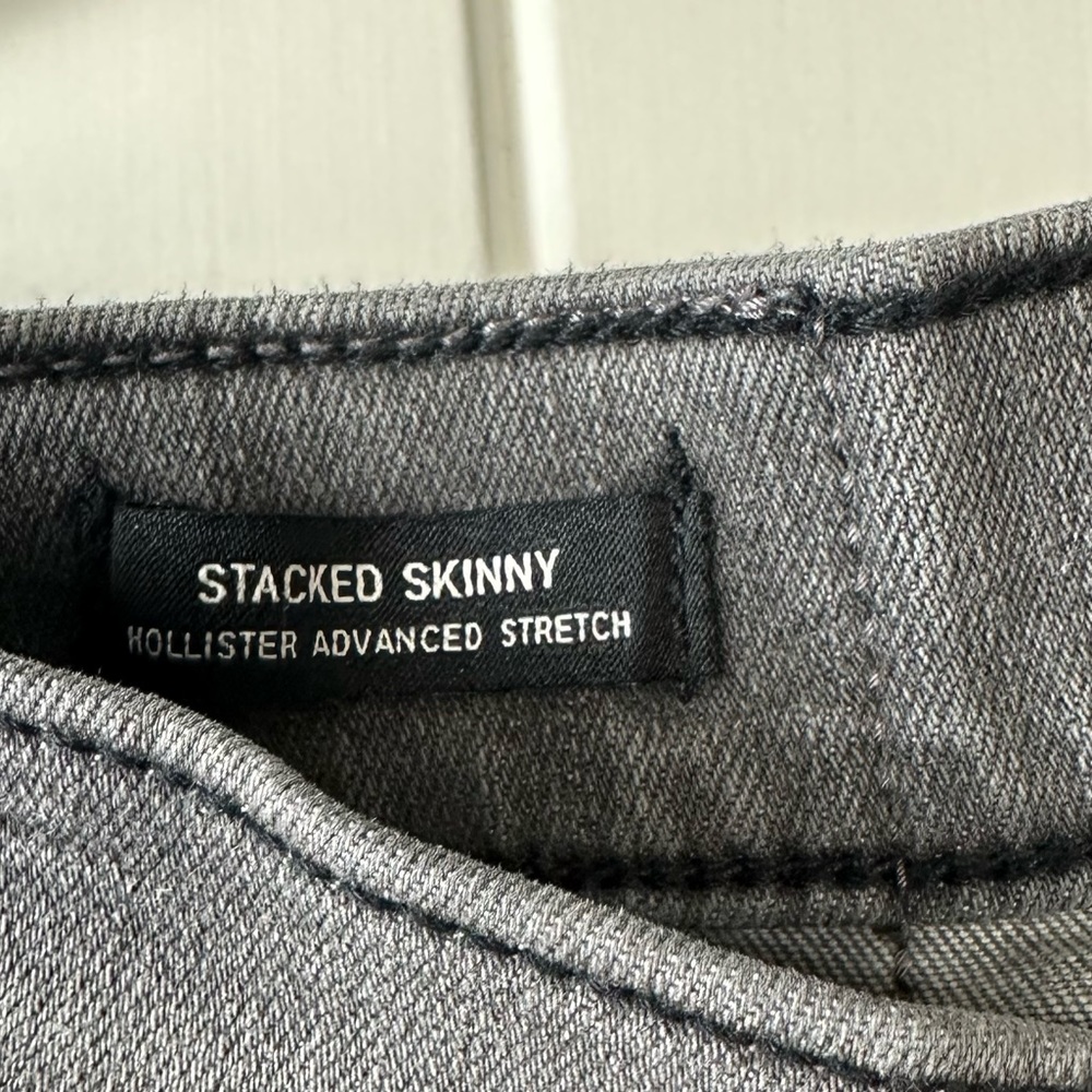 Hollister black button fly advanced stretch high waisted distressed skinny jeans - Picture 6 of 8